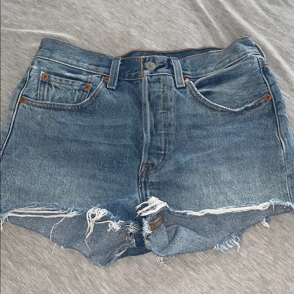 Levi’s 501 Jean shorts - Picture 1 of 3
